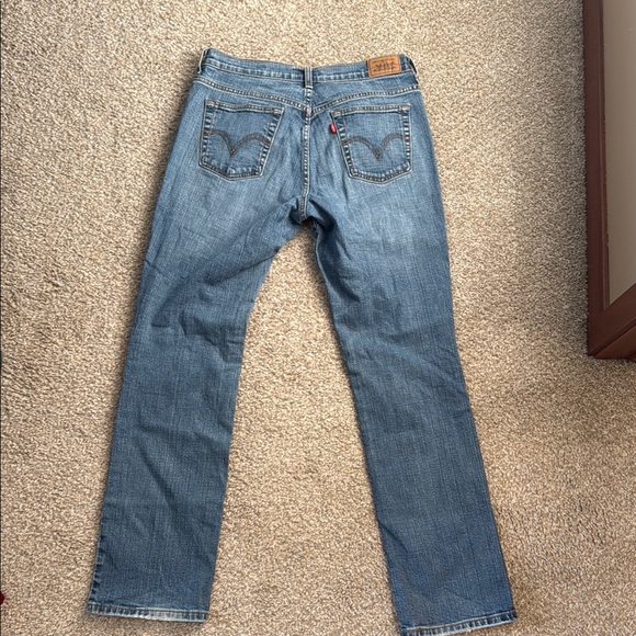 Women’s Levi’s Straight 505 Jean - Picture 3 of 4